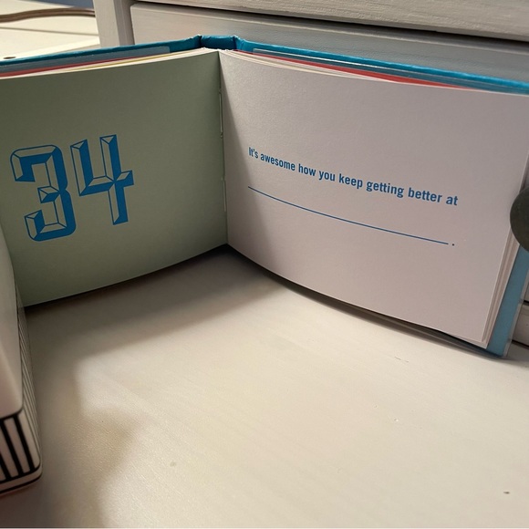 ⭐️FWP “Why You’re So Awesome” Fill in the Blank Book by Knock Knock - Picture 8 of 10